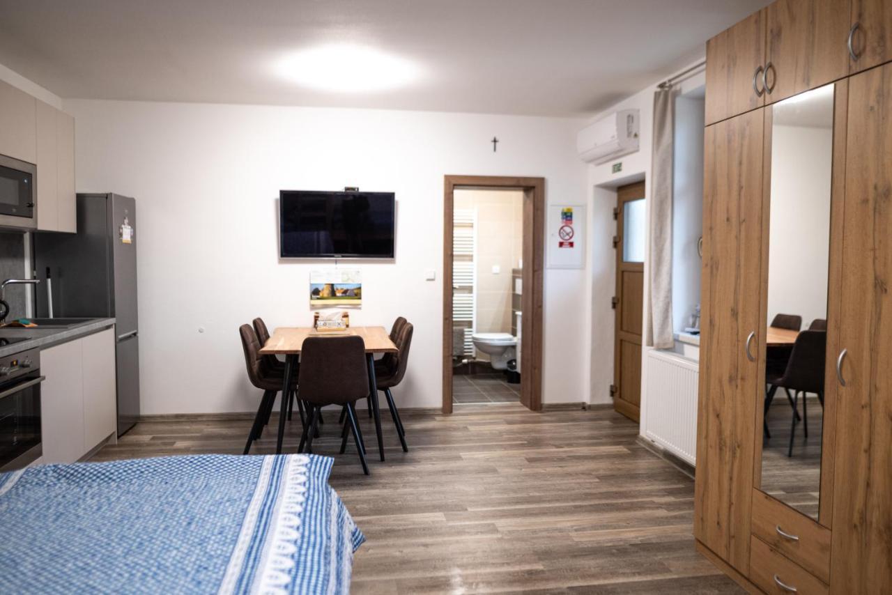 Na Vyminku Apartment
